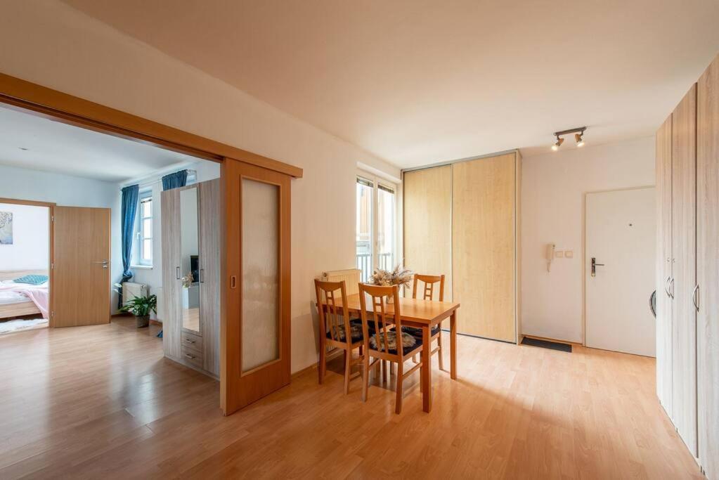 Crystal View Apartment Bratislava Exterior foto